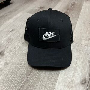 Nike Black Mesh Men's Hat